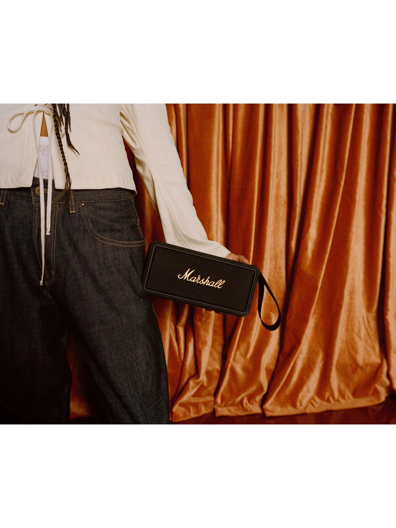 Marshall Middleton Bluetooth Speaker - Black & Brass 9 Marshall Middleton Bluetooth Speaker - Black & Brass - Image 7